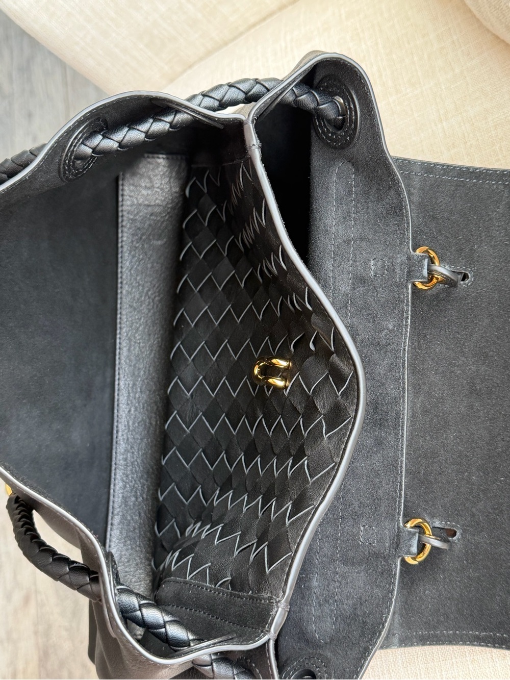Bottega Veneta Medium Ciao Ciao Bag (black) - Picture 5 of 14
